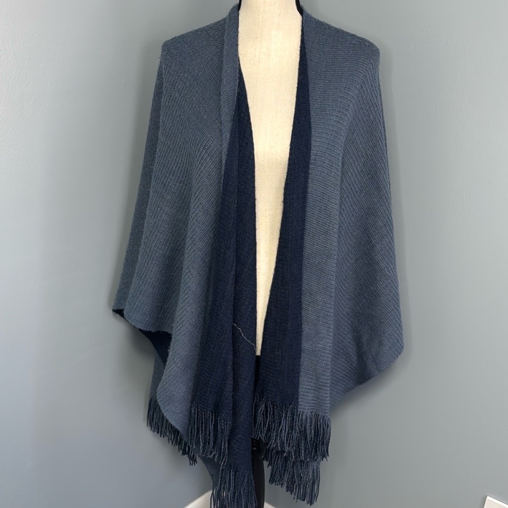 Sonoma Women’s Blue Shawl Sz OS